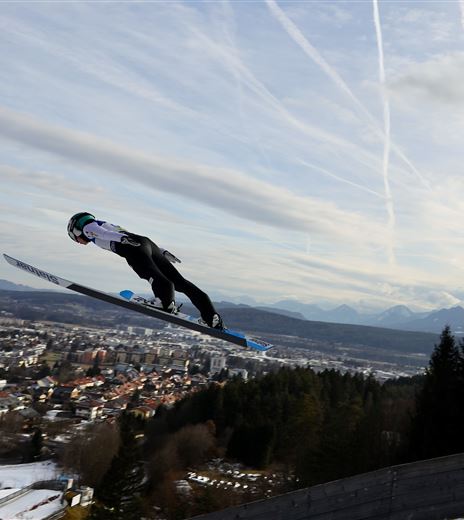 Damen Skisprung Weltcup_(c)Rene Krammer.jpeg