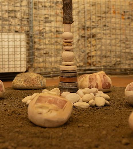 in stein gemeisselt.kamni spomina