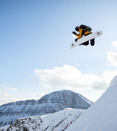 K3-Sports_First Day of Winter _ action Matevz Macek 01 _ by Katja Pokorn.jpg