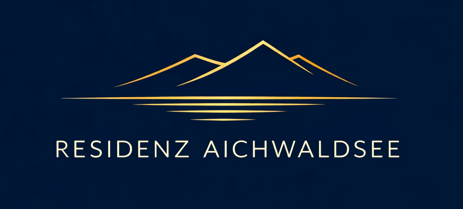 Ein elegantes Logo mit goldenen Bergen und einer Spiegelung im Wasser. Der Text "RESIDENZ AICHWALDSEE" steht klar darunter.